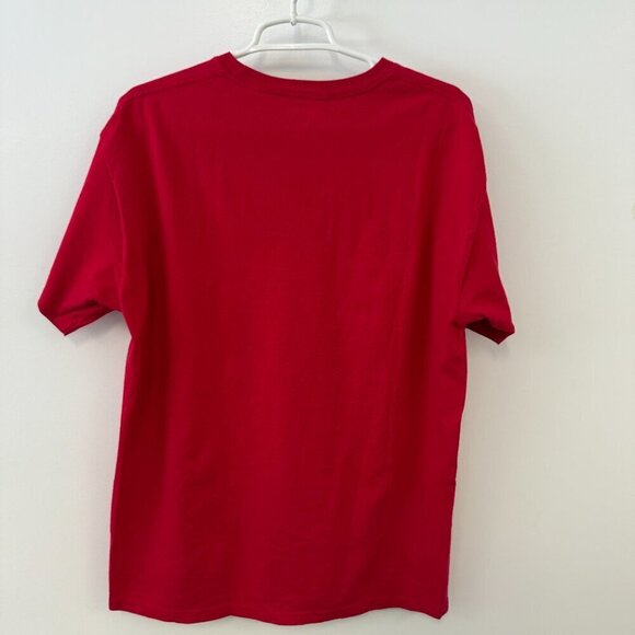 Hanes Red Crew Neck Short Sleeve "Kiss My Buttes" T-Shirt - Picture 2 of 4